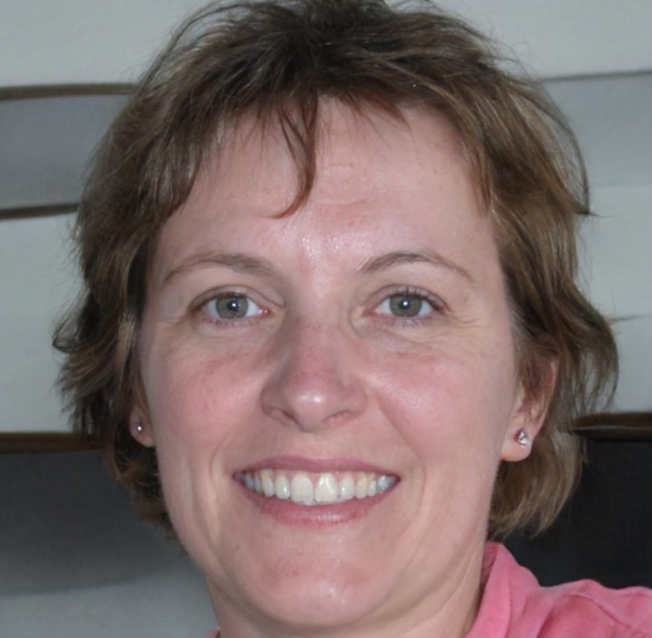 Dr. Anna Schneider - Finanzexpertin